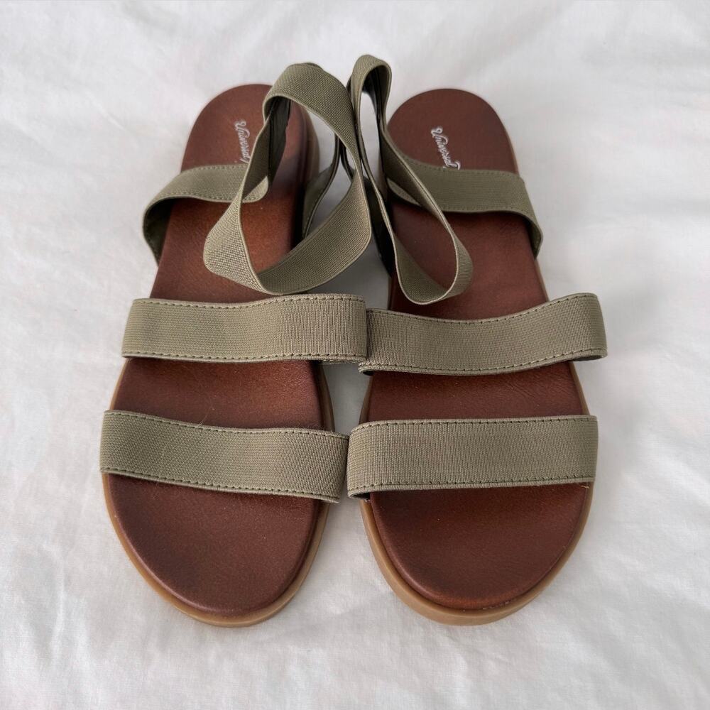 Universal Thread Strappy Sandals Size 7
